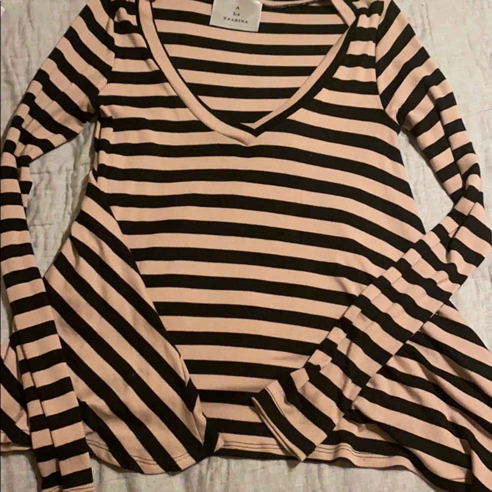 A la Tzarina tan and brown top
